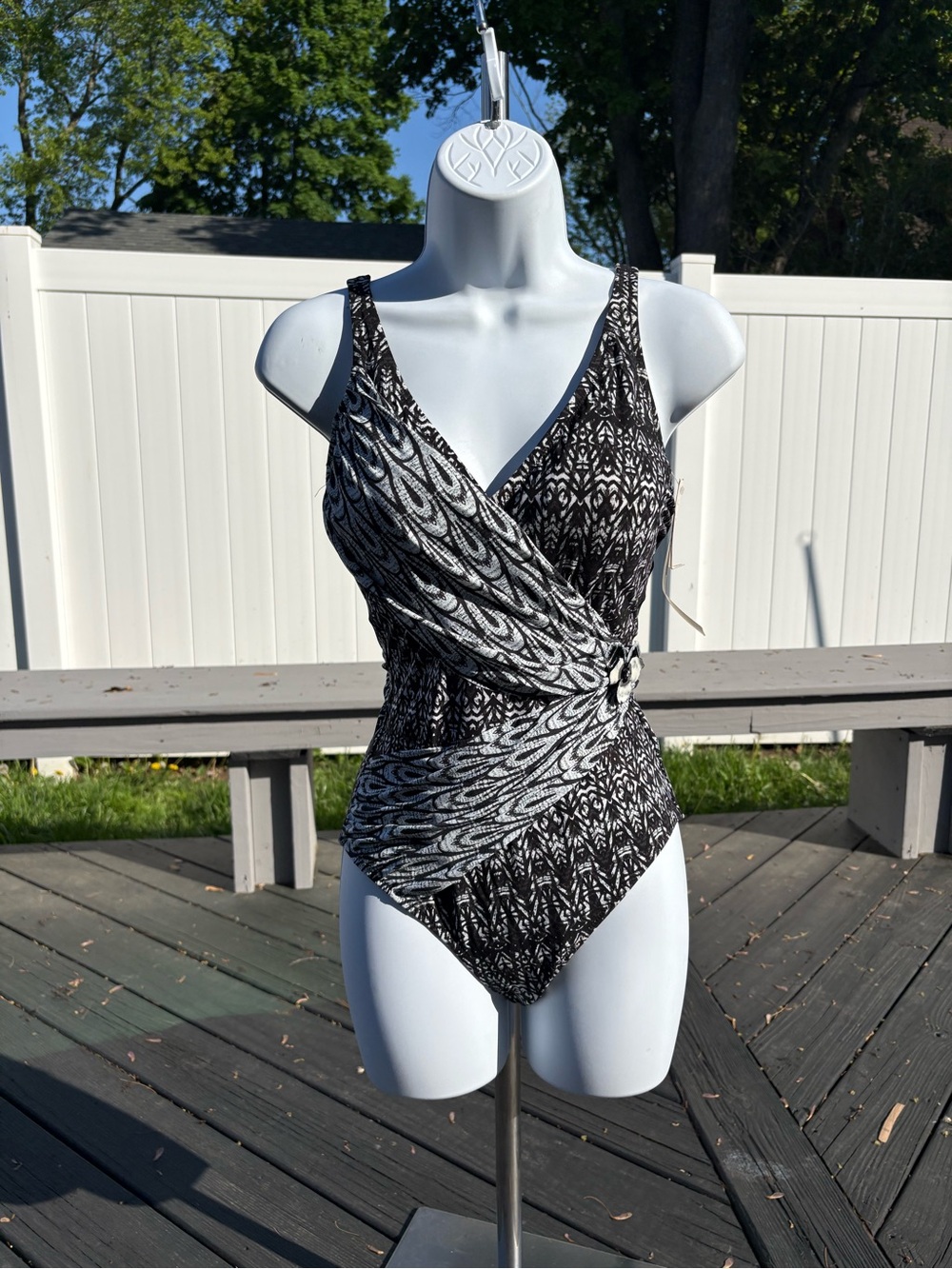 Gottex Black and White Patterned One-Piece Swimsuit